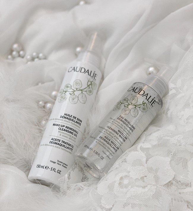 The best products to clean your face: caudalie make-up removing cleansing oil and micellar cleansing water. 